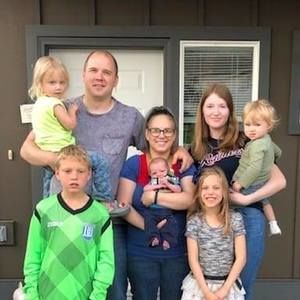 Meet your Posher, Courtney